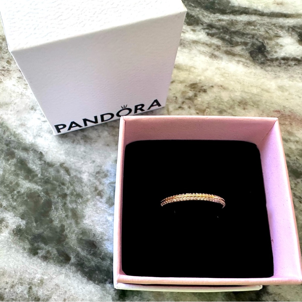 Pandora ME Pave Ring